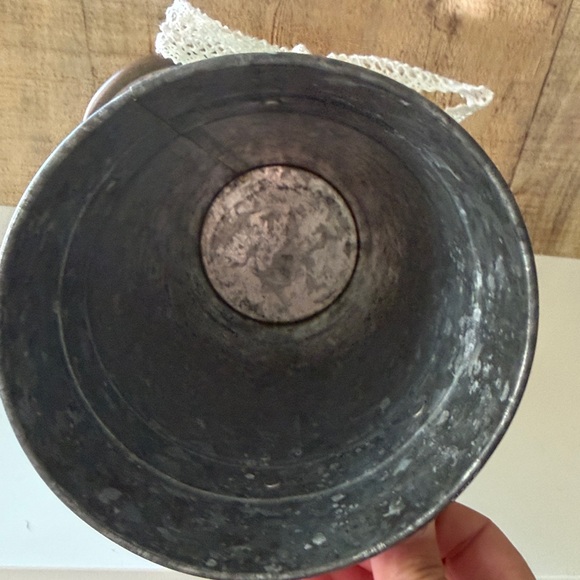 Painted Galvanized Bucket with Bunny Accent~Spring Decor - Picture 5 of 8